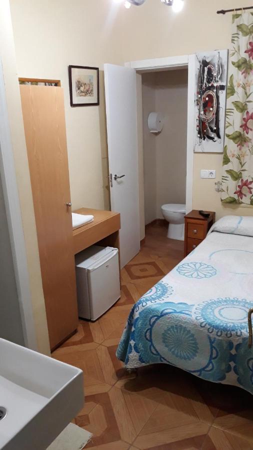 Hostal Fuentesol Μαδρίτη Εξωτερικό φωτογραφία